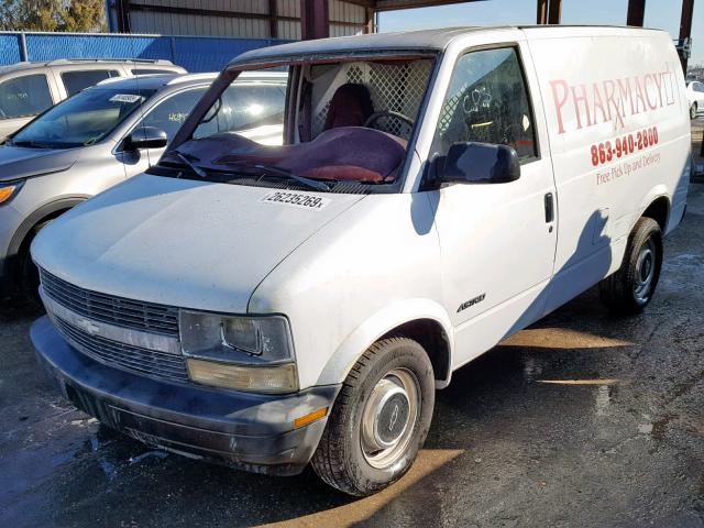 1GCDM19W0WB184632 - 1998 CHEVROLET ASTRO WHITE photo 2