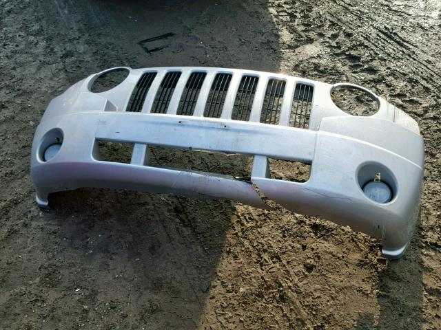 1J4NT4FB0AD655678 - 2010 JEEP COMPASS SP 银色 照片 9