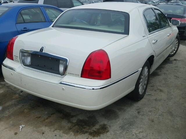 1LNHM81W63Y706500 - 2003 LINCOLN TOWN CAR E WHITE photo 4