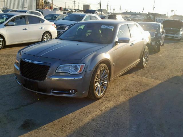 2C3CA6CT3BH599207 - 2011 CHRYSLER 300C GRAY photo 2