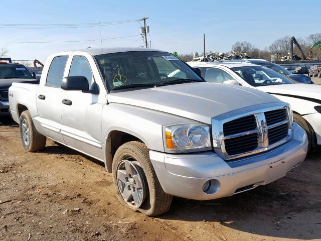 1D3HW58NX5S163899 - 2005 DODGE DAKOTA QUA GRAY photo 1