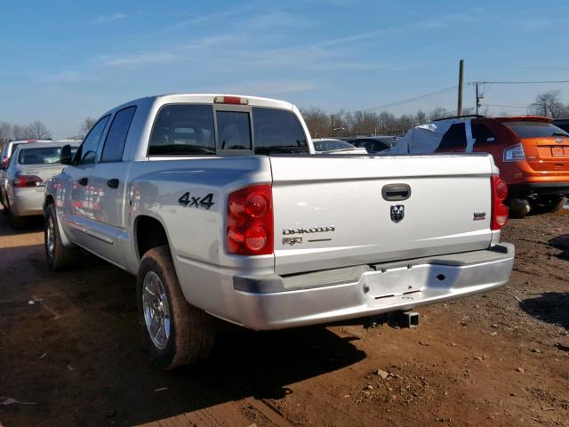 1D3HW58NX5S163899 - 2005 DODGE DAKOTA QUA GRAY photo 3