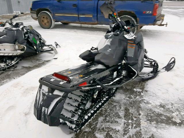 SN1EKP8RXKC328066 - 2019 POLARIS SNOWMOBILE BLACK photo 4