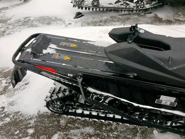 SN1EKP8RXKC328066 - 2019 POLARIS SNOWMOBILE BLACK photo 6