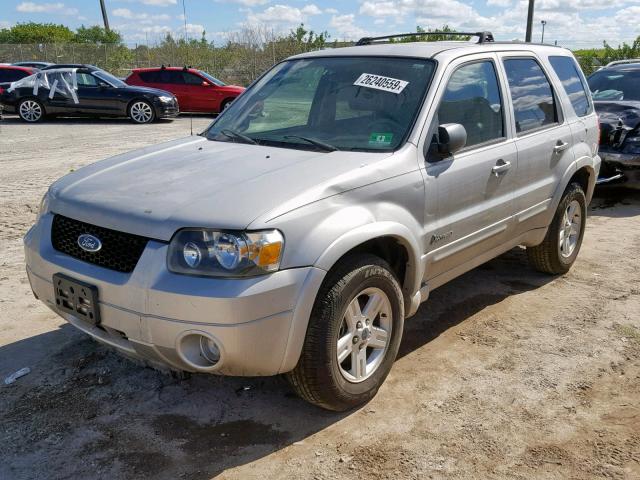 1FMCU96H15KD16386 - 2005 FORD ESCAPE HEV SILVER photo 2