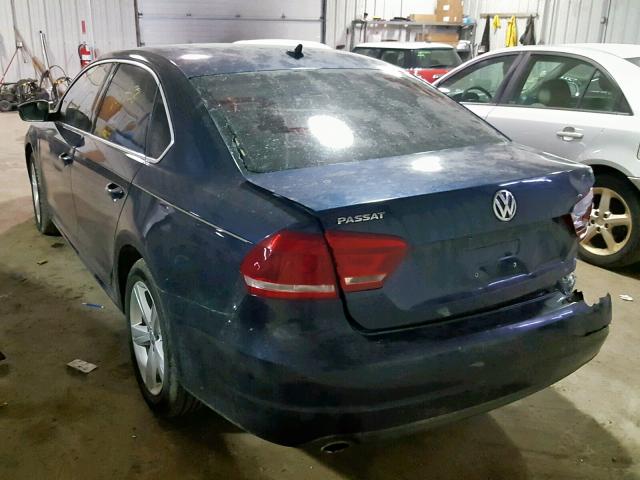 1VWBH7A35DC098527 - 2013 VOLKSWAGEN PASSAT SE BLUE photo 3