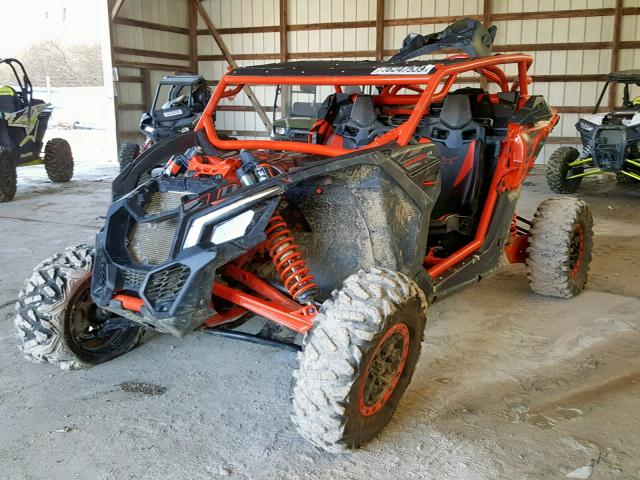 3JBVXAW27HK002593 - 2017 CAN-AM MAVERICK X ORANGE photo 2