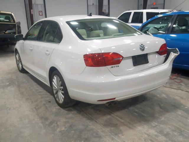 3VWLL7AJ3DM387597 - 2013 VOLKSWAGEN JETTA TDI WHITE photo 3