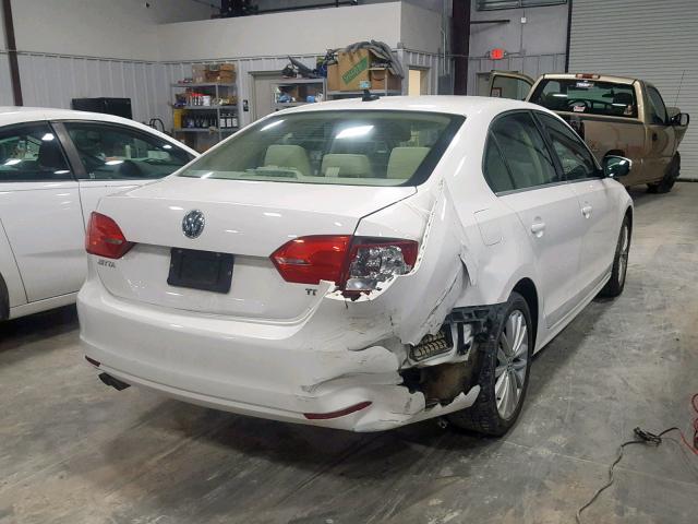 3VWLL7AJ3DM387597 - 2013 VOLKSWAGEN JETTA TDI WHITE photo 4