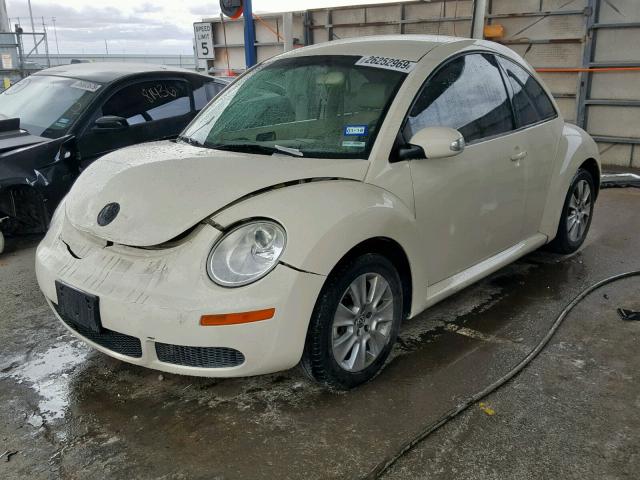 3VWPG31C38M520753 - 2008 VOLKSWAGEN NEW BEETLE Weiß Foto 2