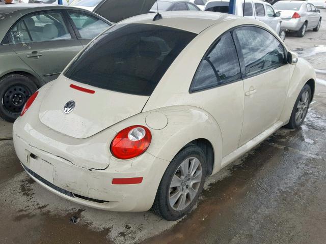 3VWPG31C38M520753 - 2008 VOLKSWAGEN NEW BEETLE Weiß Foto 4