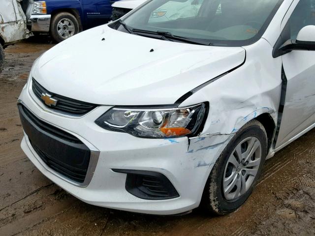 1G1JG6SH9H4158825 - 2017 CHEVROLET SONIC WHITE photo 9