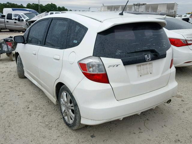 JHMGE88459S028947 - 2009 HONDA FIT SPORT WHITE photo 3