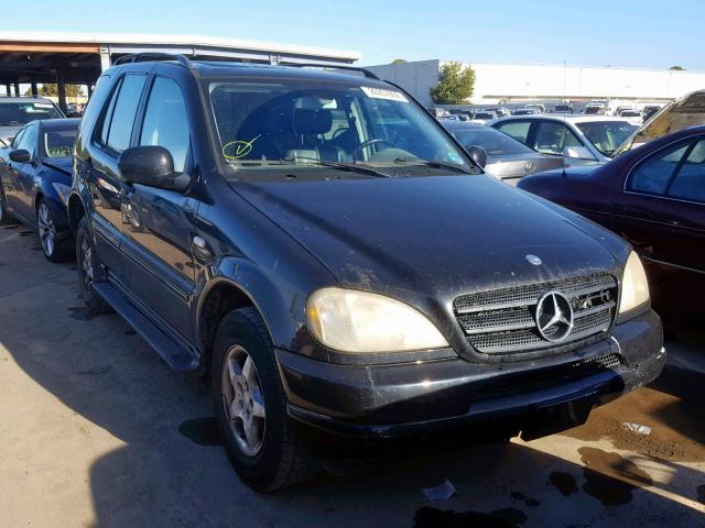 4JGAB54E91A288643 - 2001 MERCEDES-BENZ ML 320 BLACK photo 1