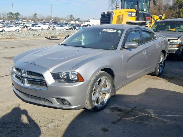 2C3CDXHG5EH342255 - 2014 DODGE CHARGER SX SILVER photo 2