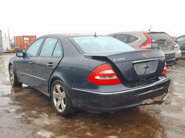 WDBUF65J13A119869 - 2003 MERCEDES-BENZ E 320 BLUE photo 3