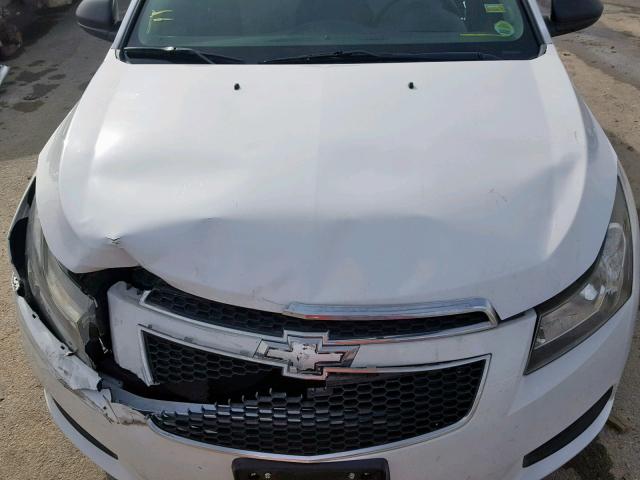 1G1PC5SH7B7256760 - 2011 CHEVROLET CRUZE LS WHITE photo 7