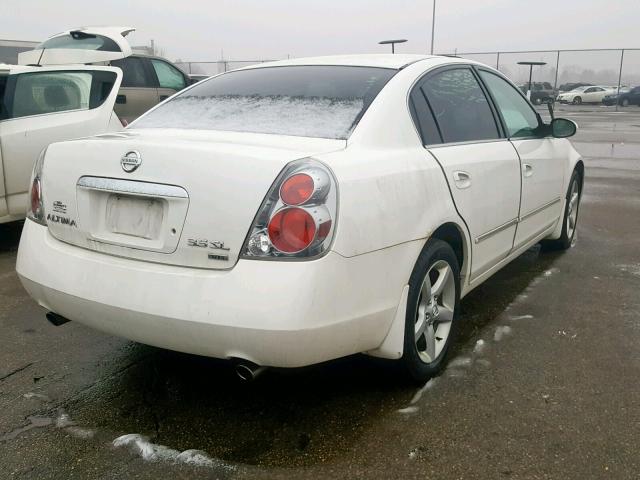 1N4BL11D35C255552 - 2005 NISSAN ALTIMA SE WHITE photo 4