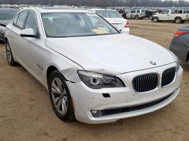 WBAKA4C57BC612859 - 2011 BMW 740 I WHITE photo 1