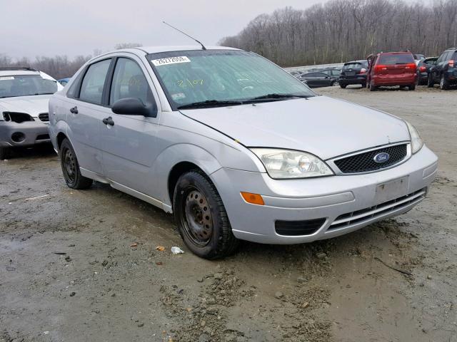 1FAFP34N55W308028 - 2005 FORD FOCUS ZX4 SILVER photo 1