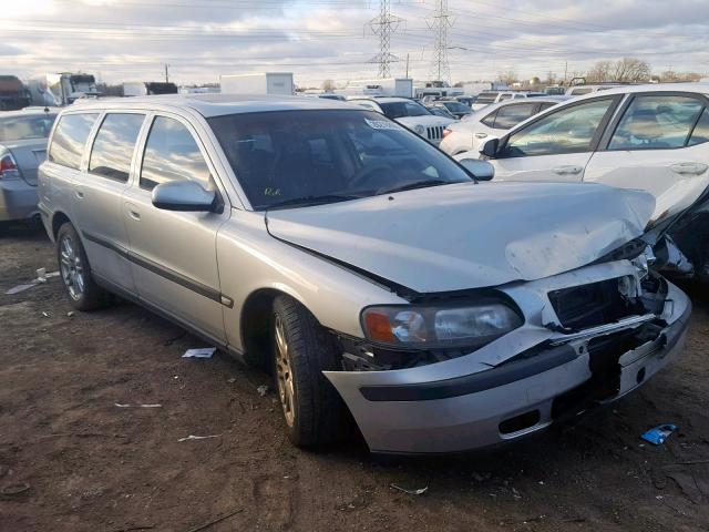 YV1SW53D212036288 - 2001 VOLVO V70 T5 TUR SILVER photo 1