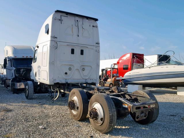 1FUJGLBG6CLBJ1257 - 2012 FREIGHTLINER CASCADIA 1 WHITE photo 3