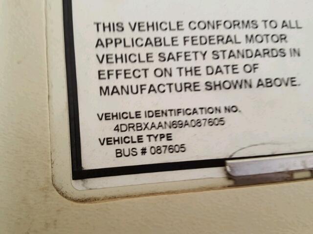 4DRBXAAN69A087605 - 2009 IC CORPORATION 3000 WHITE photo 10