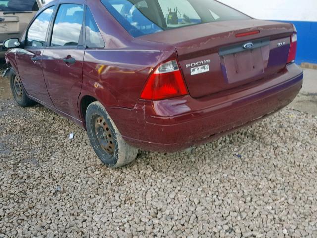 1FAFP34N16W133455 - 2006 FORD FOCUS ZX4 MAROON photo 3