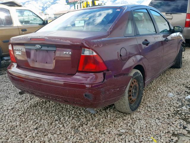 1FAFP34N16W133455 - 2006 FORD FOCUS ZX4 MAROON photo 4