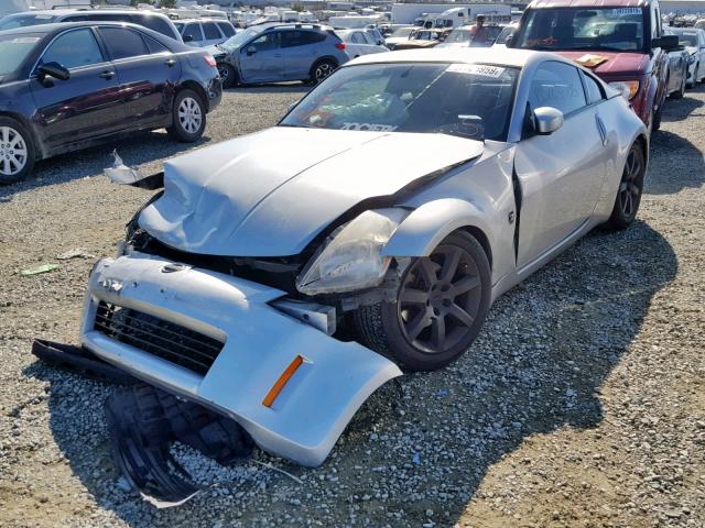 JN1AZ34E55M652021 - 2005 NISSAN 350Z COUPE SILVER photo 2