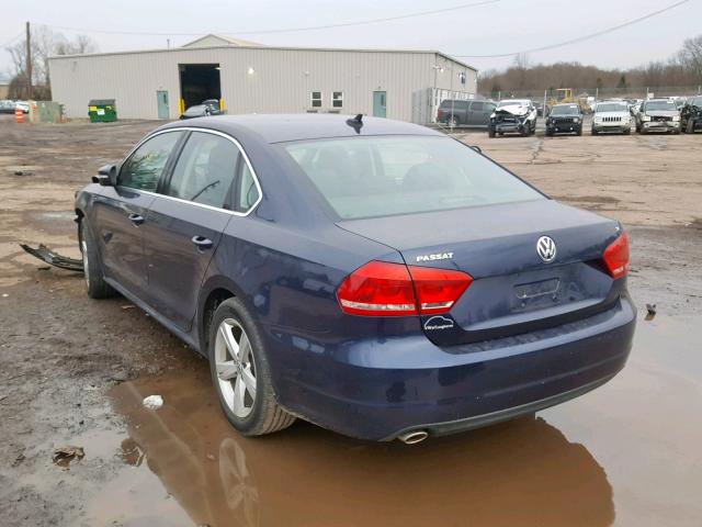 1VWBP7A33DC021903 - 2013 VOLKSWAGEN PASSAT SE BLUE photo 3