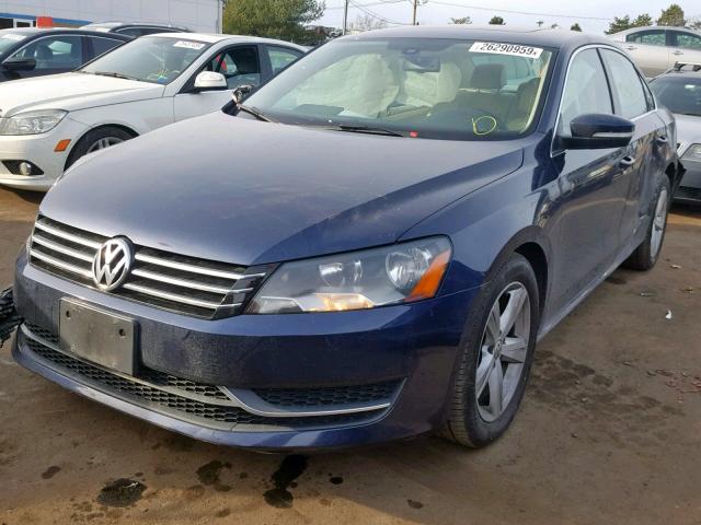 1VWBP7A39DC128163 - 2013 VOLKSWAGEN PASSAT SE BLUE photo 2