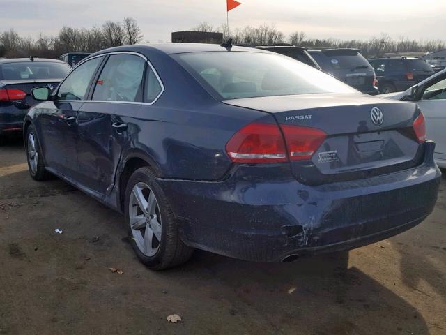 1VWBP7A39DC128163 - 2013 VOLKSWAGEN PASSAT SE BLUE photo 3