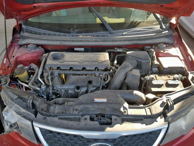 KNAFU4A20B5349894 - 2011 KIA FORTE EX MAROON photo 7