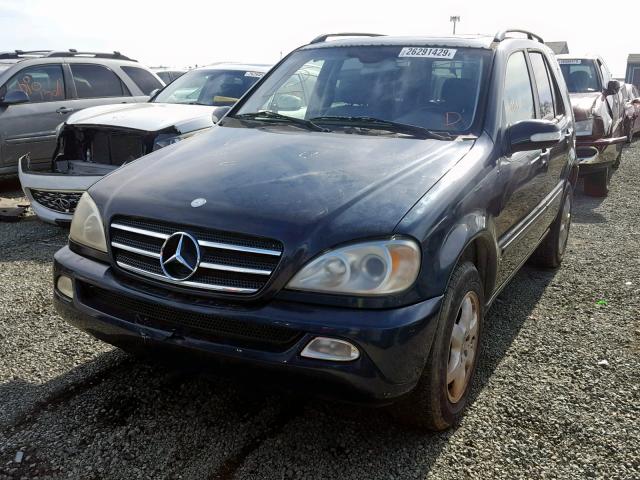 4JGAB75E92A319319 - 2002 MERCEDES-BENZ ML 500 BLUE photo 2