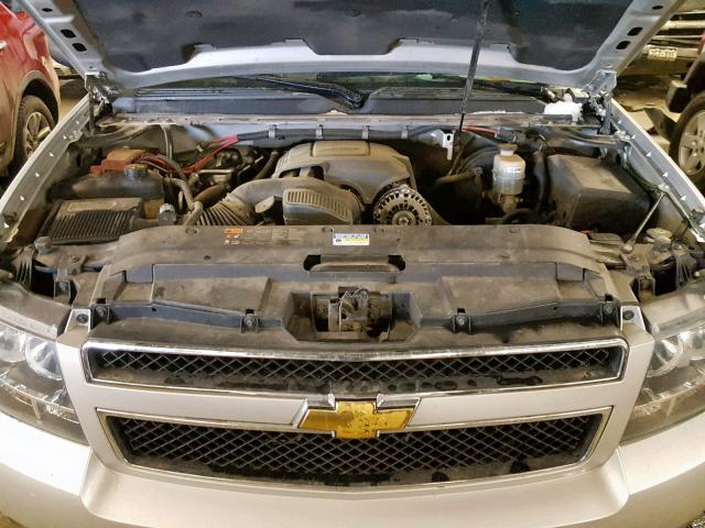 1GNSK2E02BR264270 - 2011 CHEVROLET TAHOE SPEC SILVER photo 7