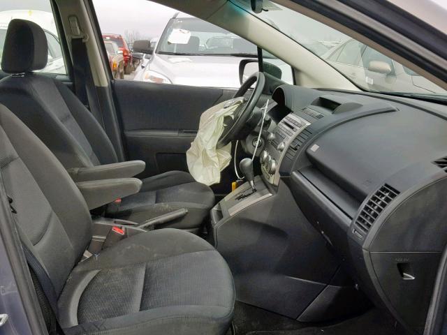 JM1CR293190354585 - 2009 MAZDA 5 GRAY photo 5