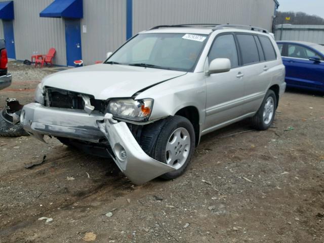 JTEEP21A050116385 - 2005 TOYOTA HIGHLANDER SILVER photo 2