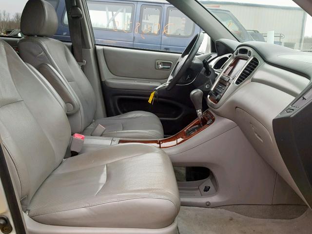 JTEEP21A050116385 - 2005 TOYOTA HIGHLANDER SILVER photo 5