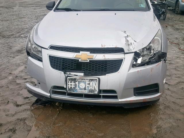 1G1PC5SHXB7149105 - 2011 CHEVROLET CRUZE LS SILVER photo 9