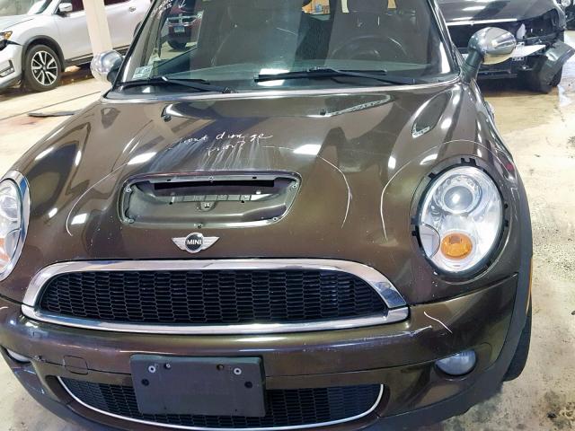 WMWMM335X9TP73243 - 2009 MINI COOPER S C BROWN photo 9