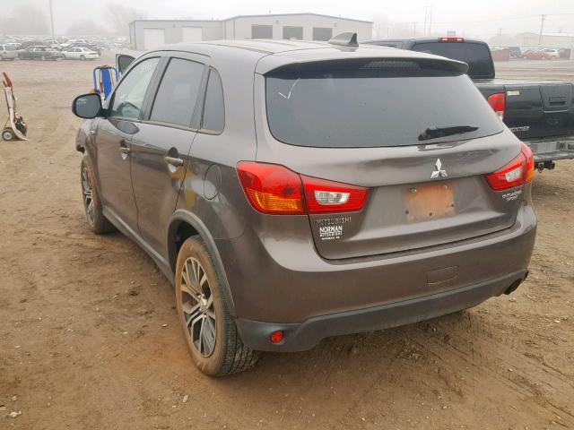 JA4AP3AU1HZ012906 - 2017 MITSUBISHI OUTLANDER GRAY photo 3