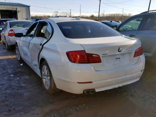 WBAXH5C56DDW16776 - 2013 BMW 528 XI WHITE photo 3