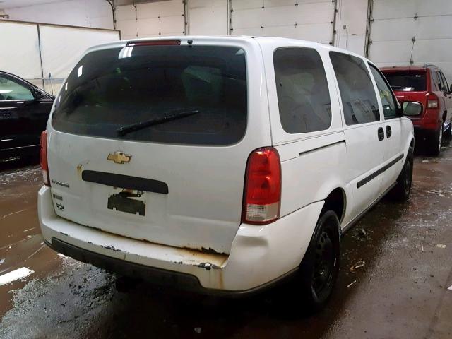 1GBDV13W48D174042 - 2008 CHEVROLET UPLANDER I WHITE photo 4