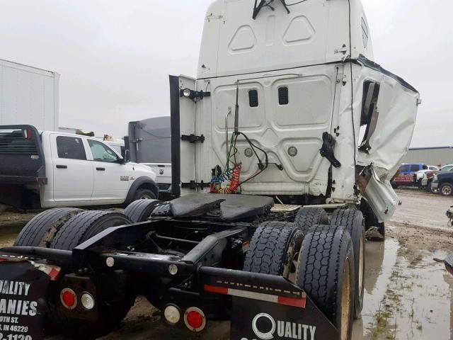 1FUJGLDR7DSBU2300 - 2013 FREIGHTLINER CASCADIA 1 WHITE photo 4