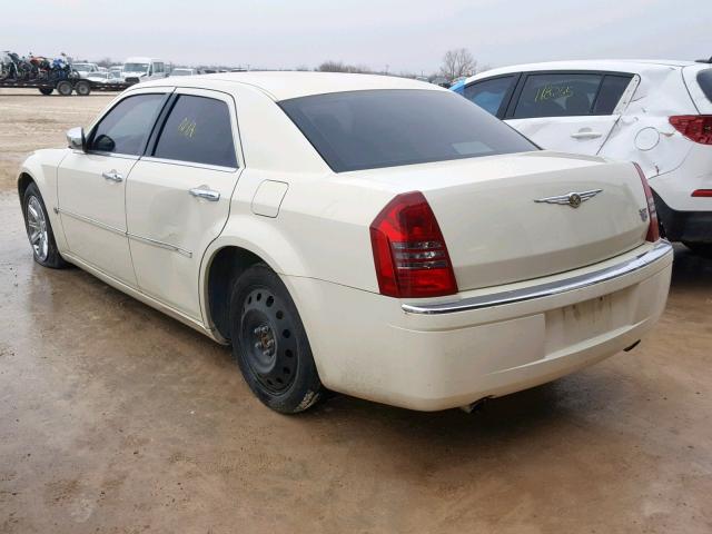 2C3KA63H56H272174 - 2006 CHRYSLER 300C CREAM photo 3