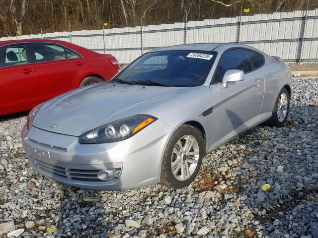 KMHHM66D78U286742 - 2008 HYUNDAI TIBURON GS SILVER photo 2