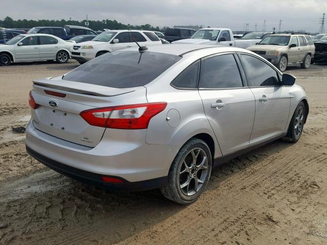 1FADP3F2XDL261086 - 2013 FORD FOCUS SE SILVER photo 4