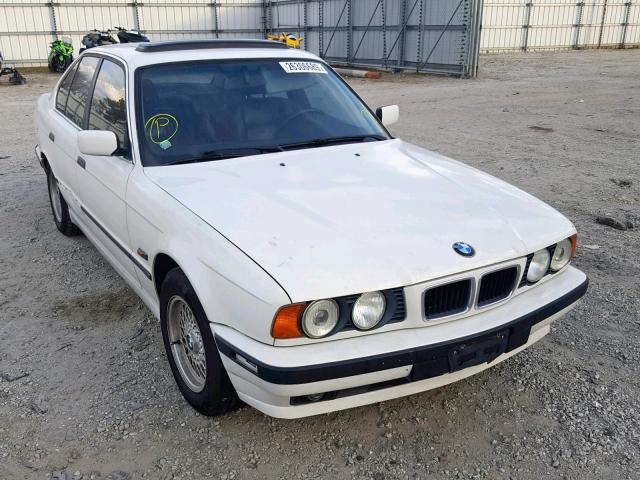 WBAHD632XSGK80931 - 1995 BMW 525 I AUTO WHITE photo 1