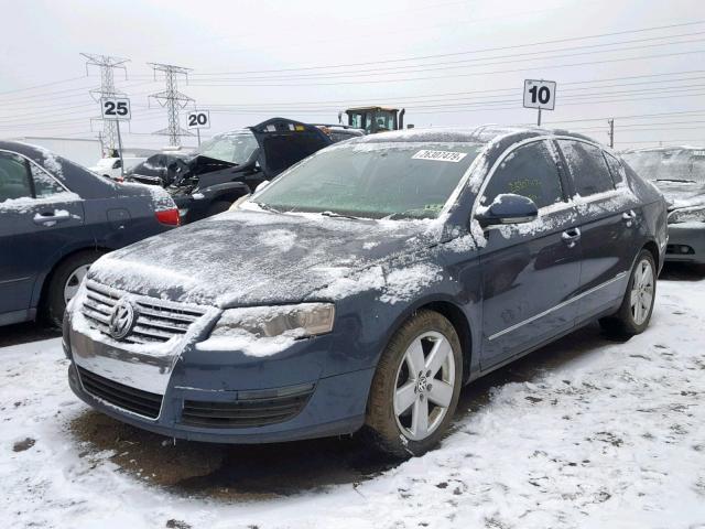 WVWAK73C58P048111 - 2008 VOLKSWAGEN PASSAT KOM BLUE photo 2